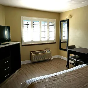 Travelodge By Wyndham Concord