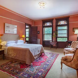 https://manhattan-guest-suites.us-newyorkcity.com